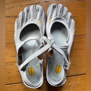 Vibram FiveFingers Light Gray Toe Shoes